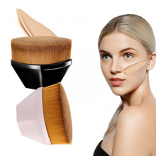 Load image into Gallery viewer, Flawless Foundation Brush - Krafty Bear

